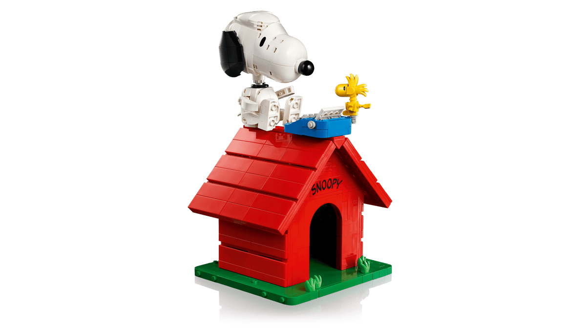 Peanuts: Snoopy's Doghouse