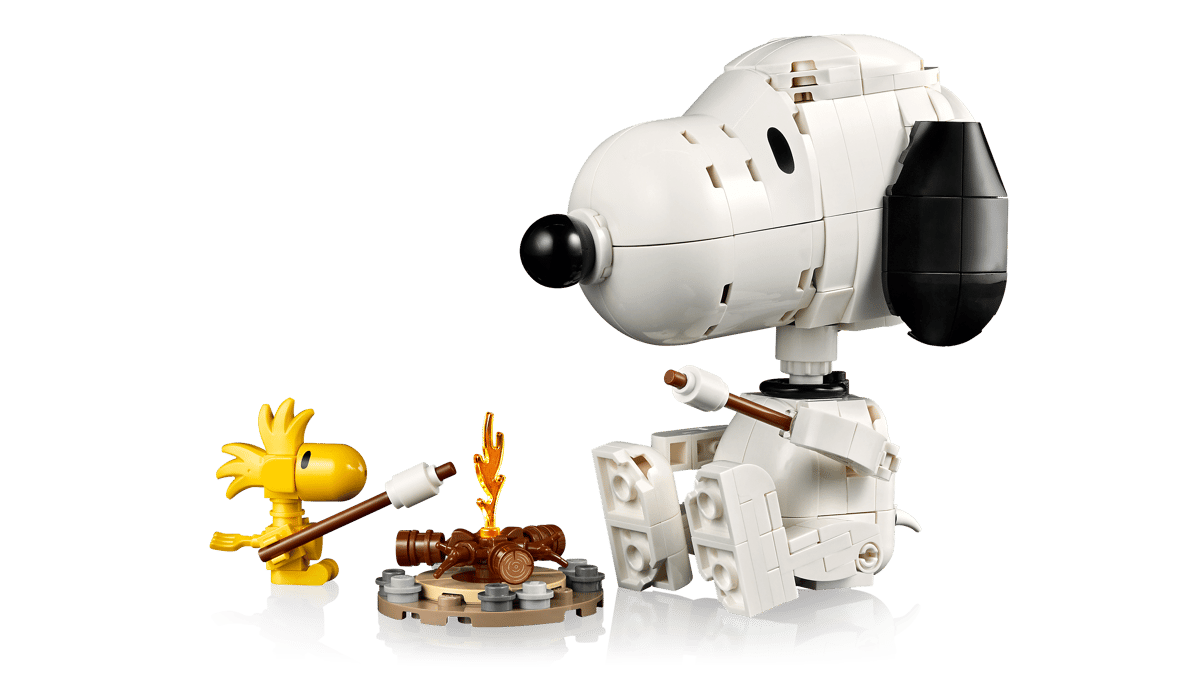Peanuts: Snoopy's Doghouse
