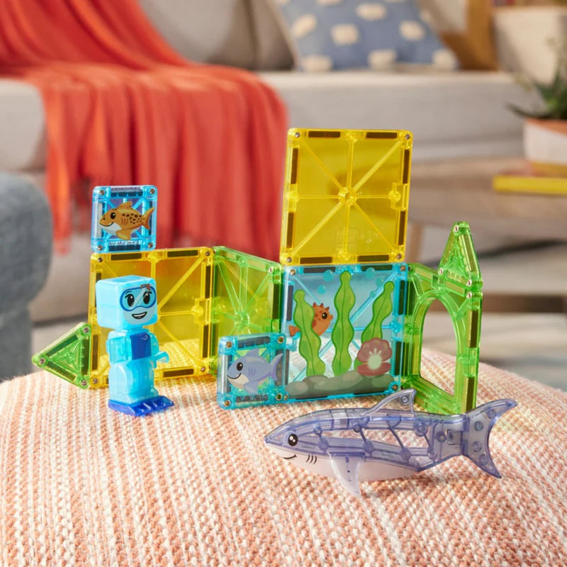 Shark Dive 13-Piece Set