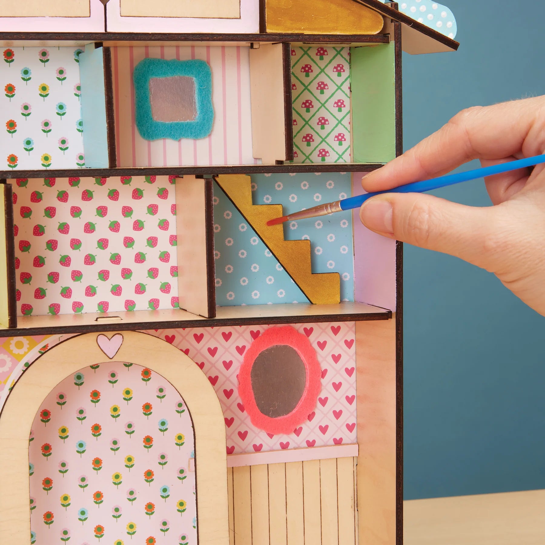 DIY Curio Cottage