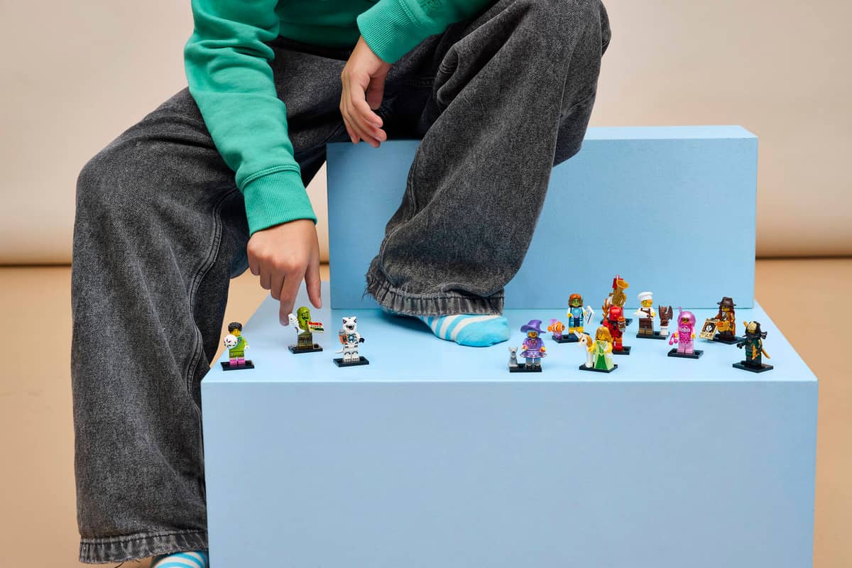 LEGO® Minifigures Series 29 Mystery Box