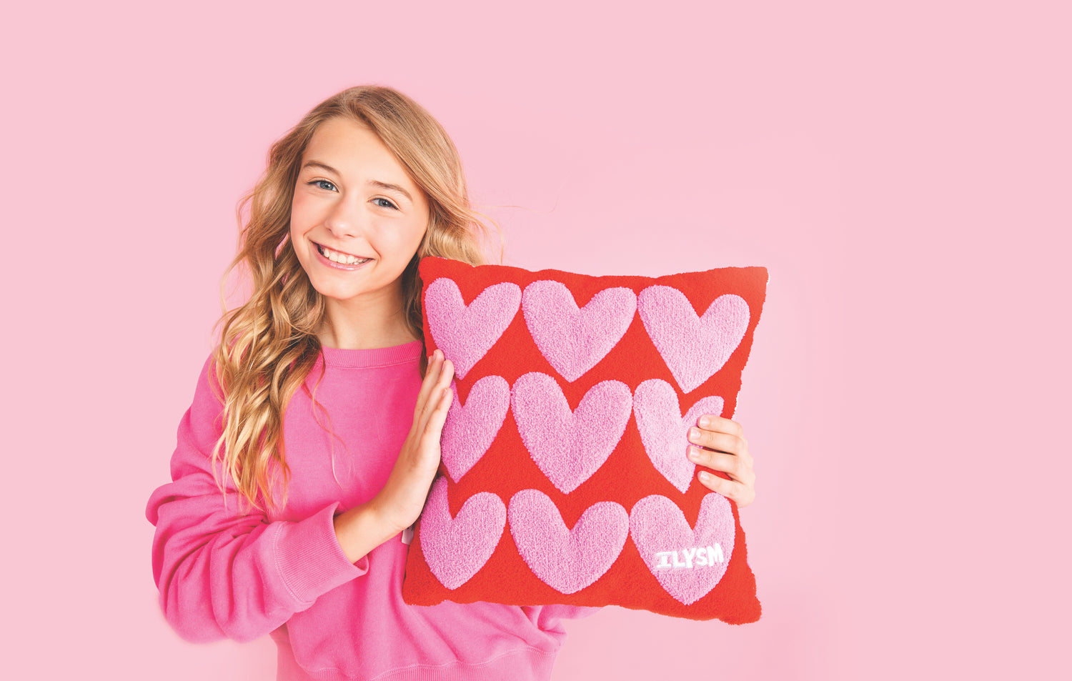 Theme Ilysm Chenille Pillow