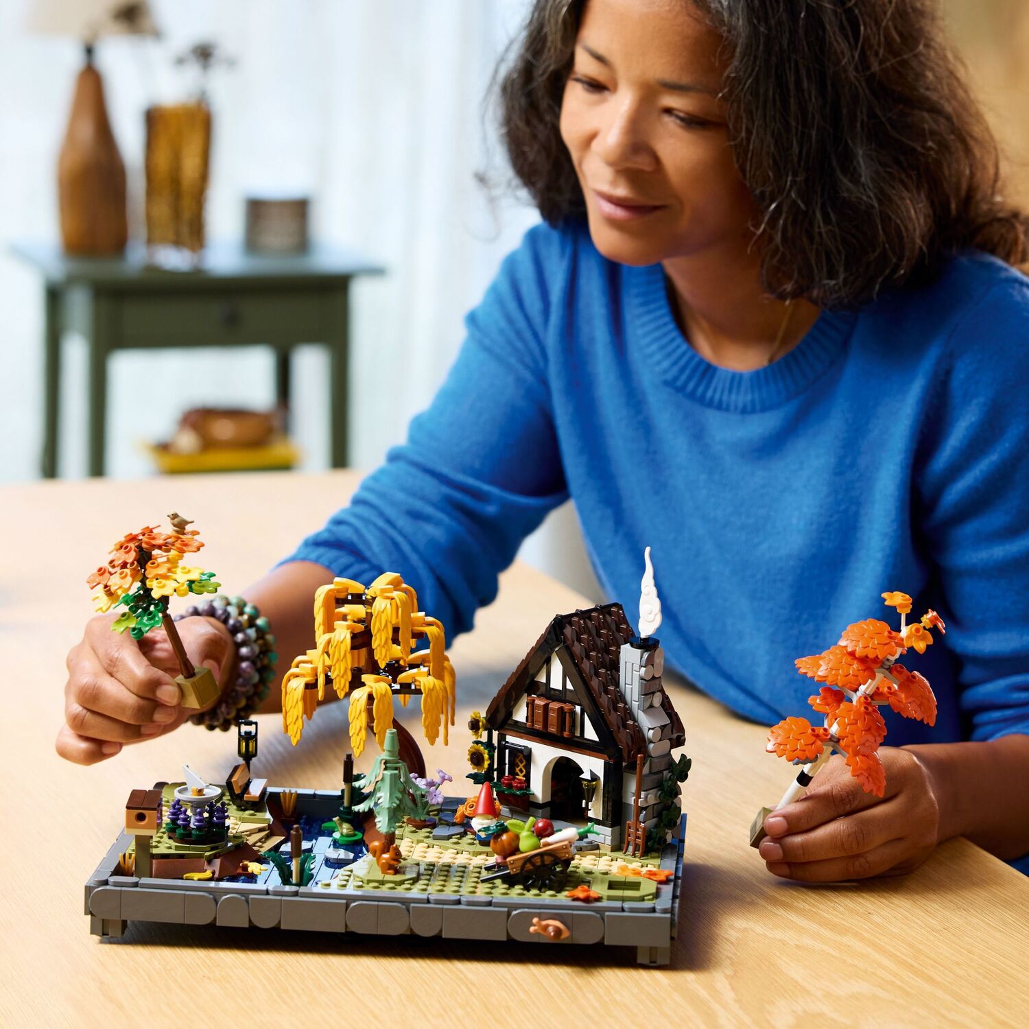 LEGO Icons: Autumn Cottage Garden