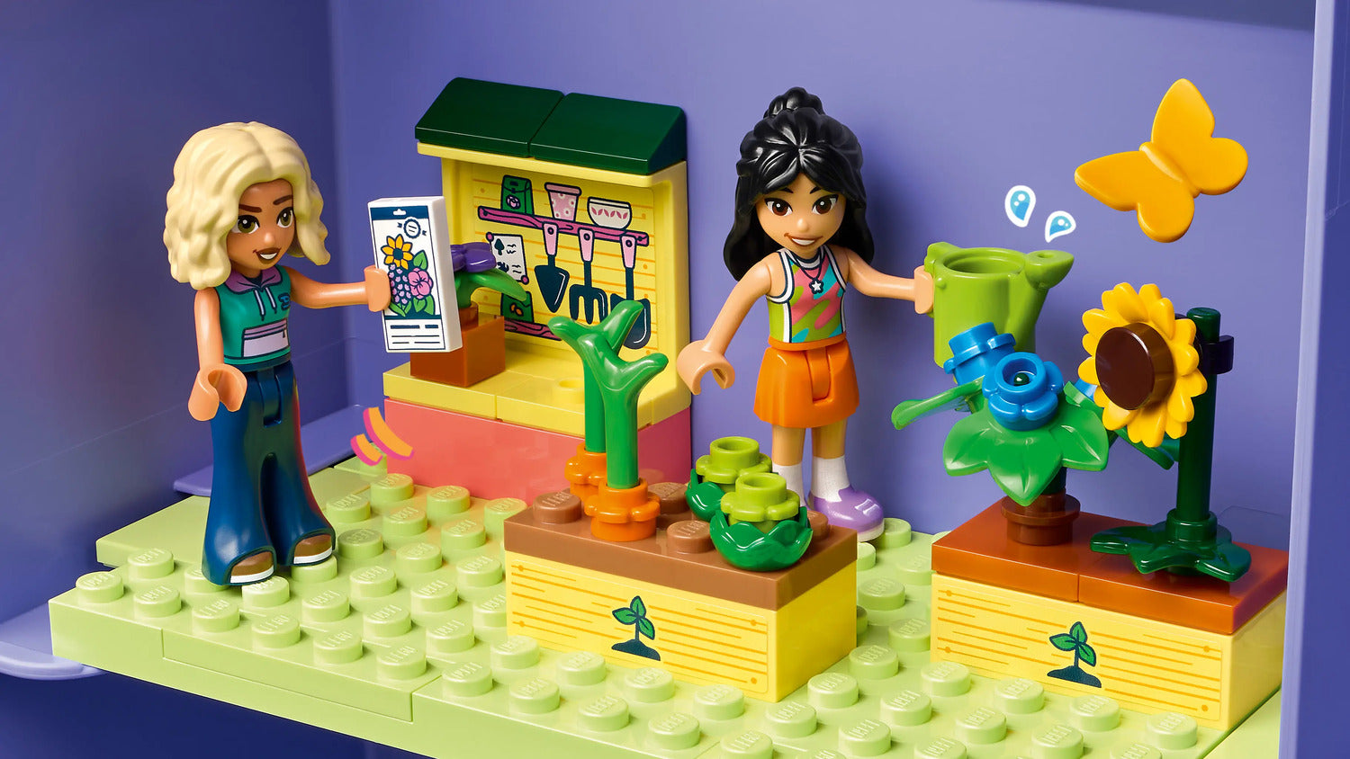 LEGO® Friends Creative Dollhouse Suitcase