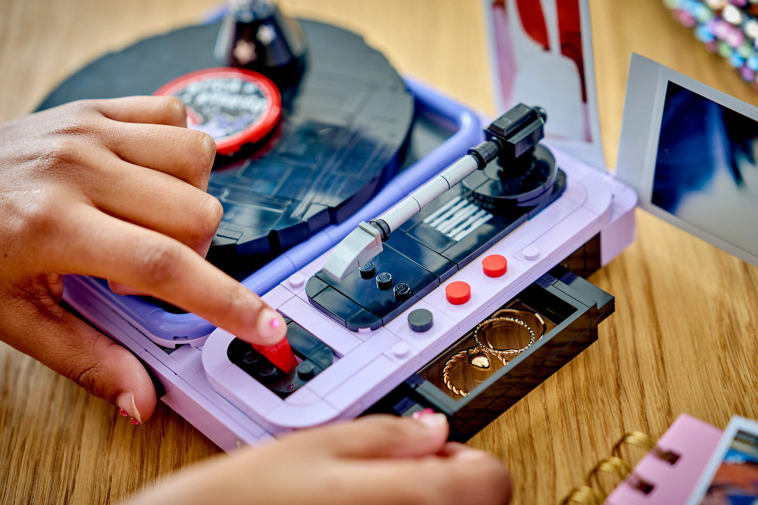 LEGO® Editions Olivia Rodrigo’s Concert Moon
