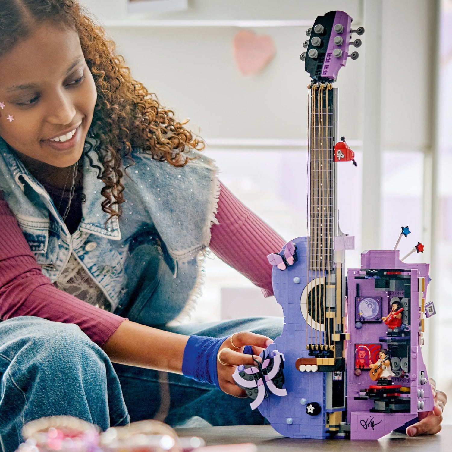 LEGO® Editions Olivia Rodrigo’s Dual Guitar