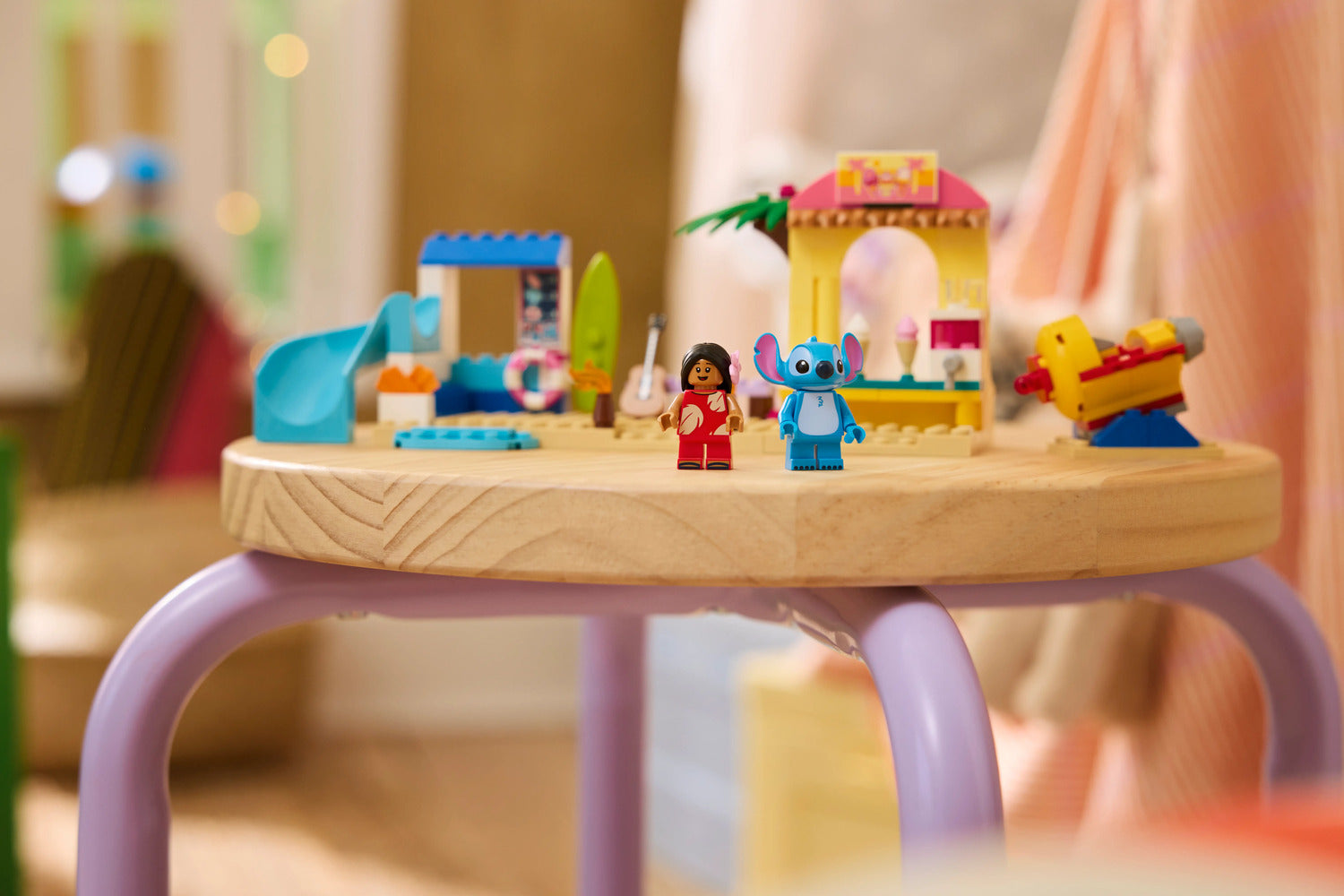 LEGO® ǀ Disney Beach Fun with Lilo & Stitch