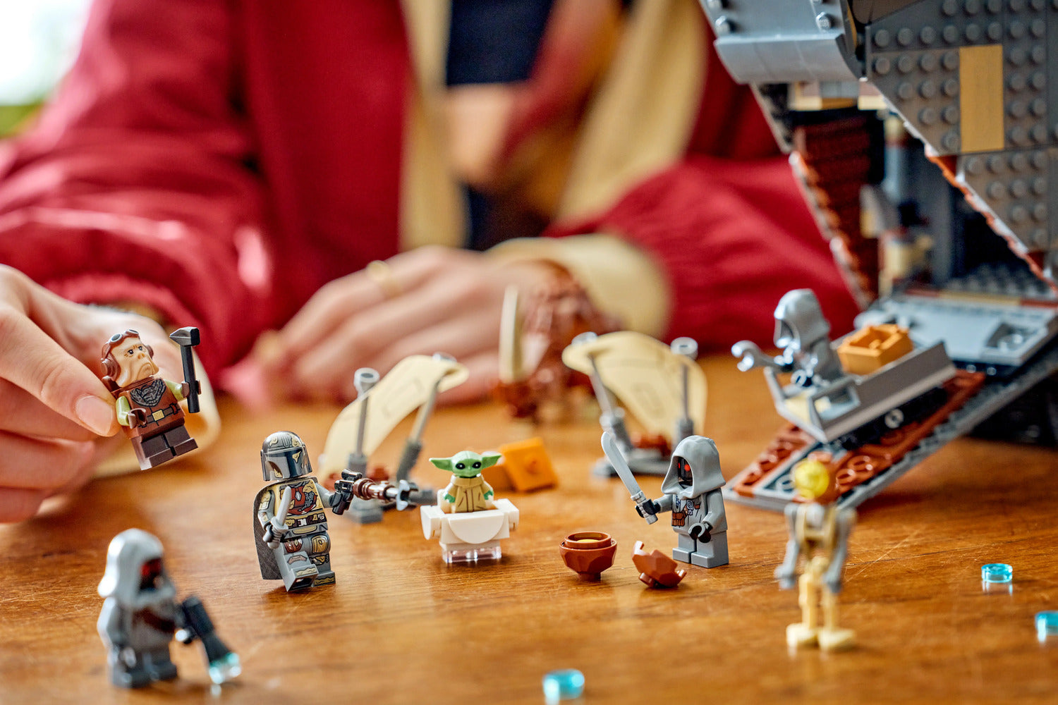 LEGO® Star Wars™ Offworld Sandcrawler™ and Mudhorn