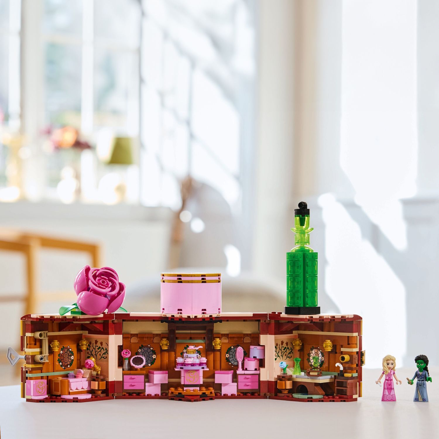 LEGO Wicked: Glinda & Elphaba's Dormitory