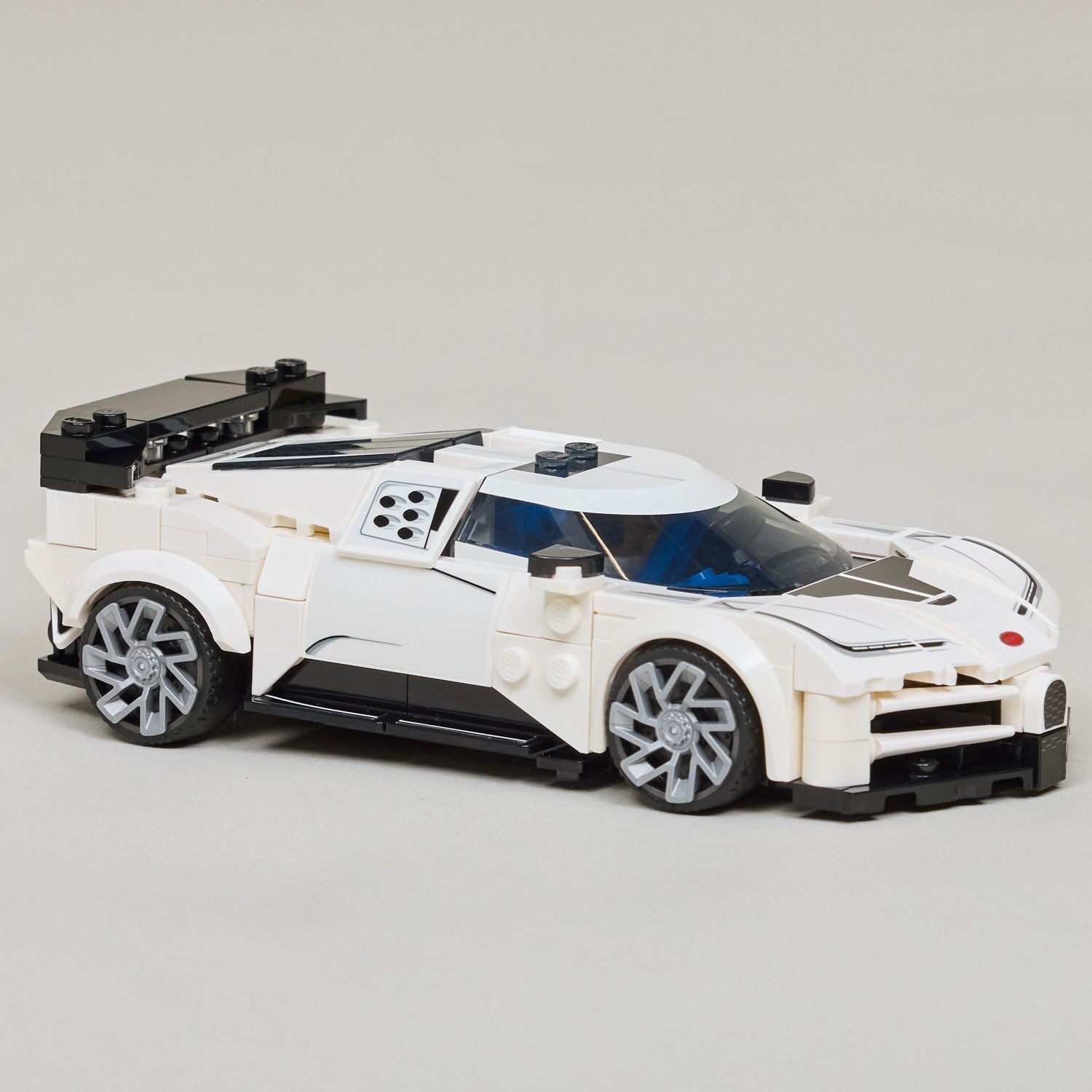 LEGO Speed Champions: Bugatti Centodieci Hyper Sports Car