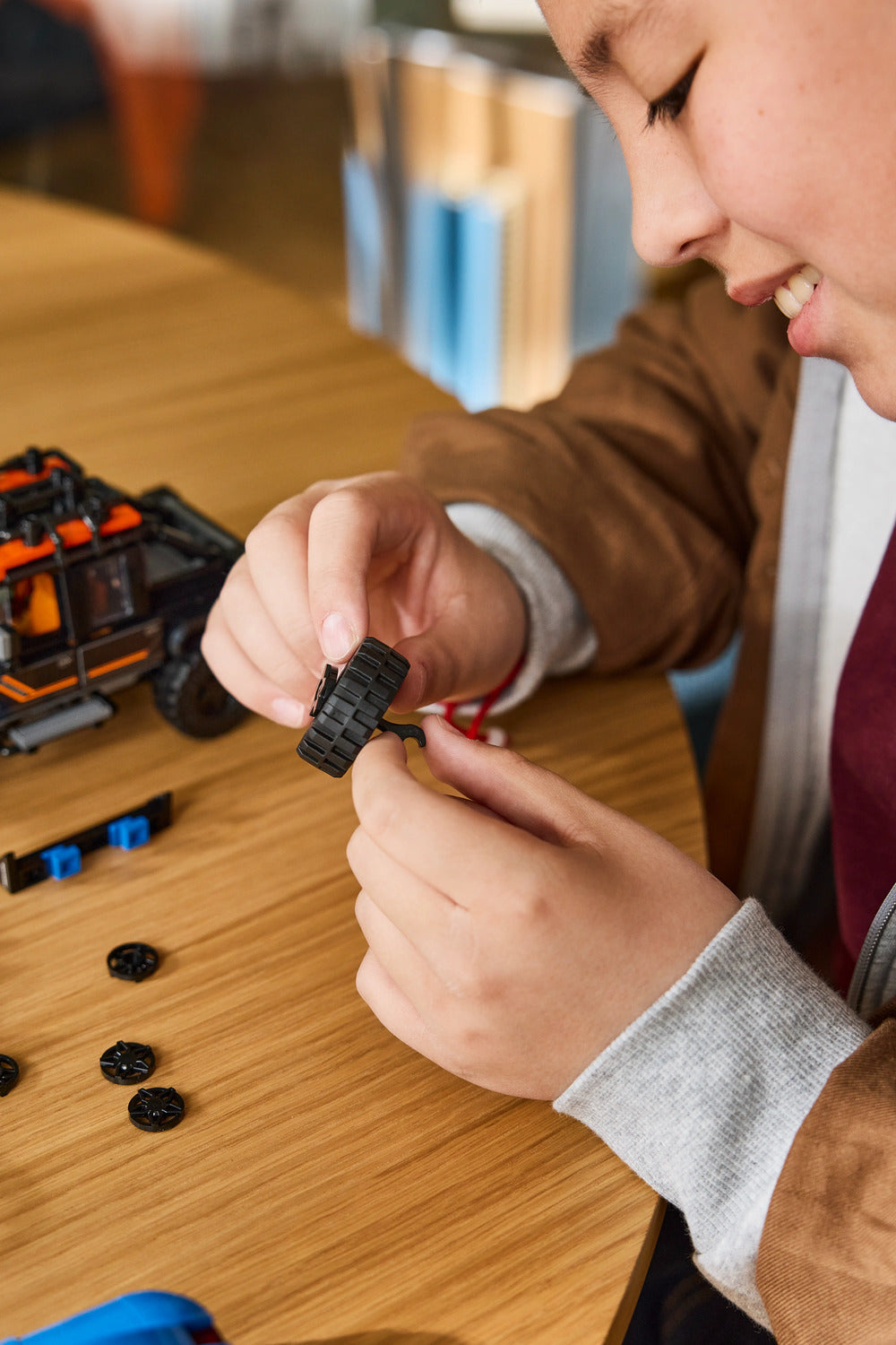 LEGO® Speed Champions Jaguar Project 7 & Land Rover Defender