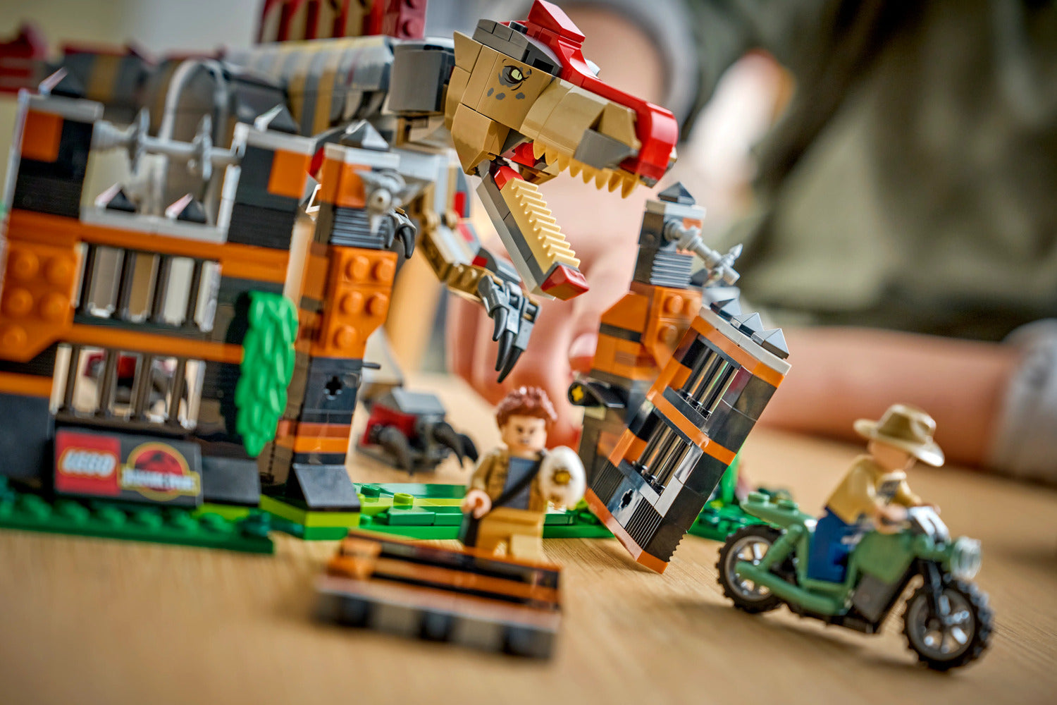 LEGO® Jurassic World Spinosaurus Dinosaur Escape