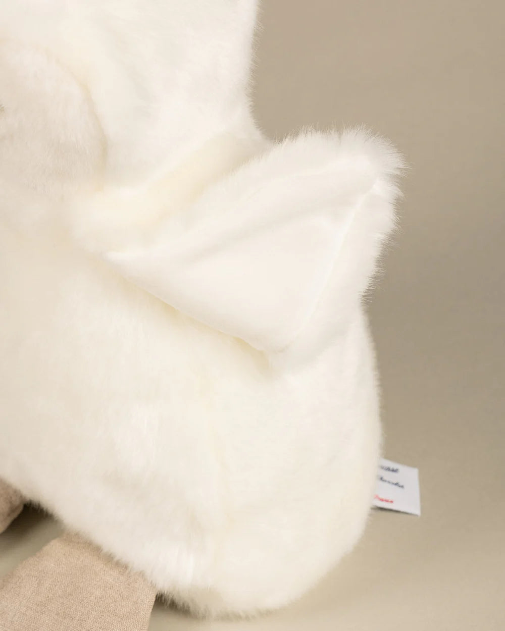 Victor the Pinguin White
