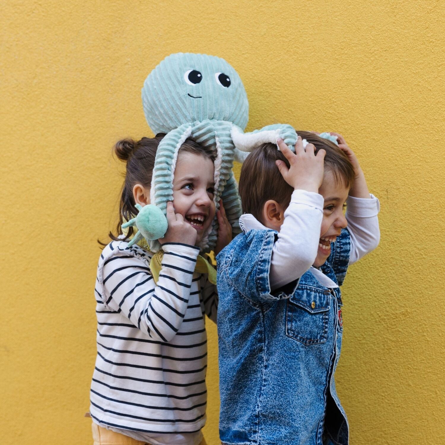 Octopus Mom and Her Baby (Blue)