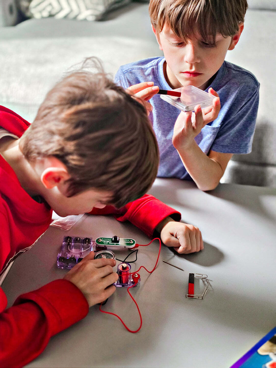 Snap Circuits Magnet Fun Lab