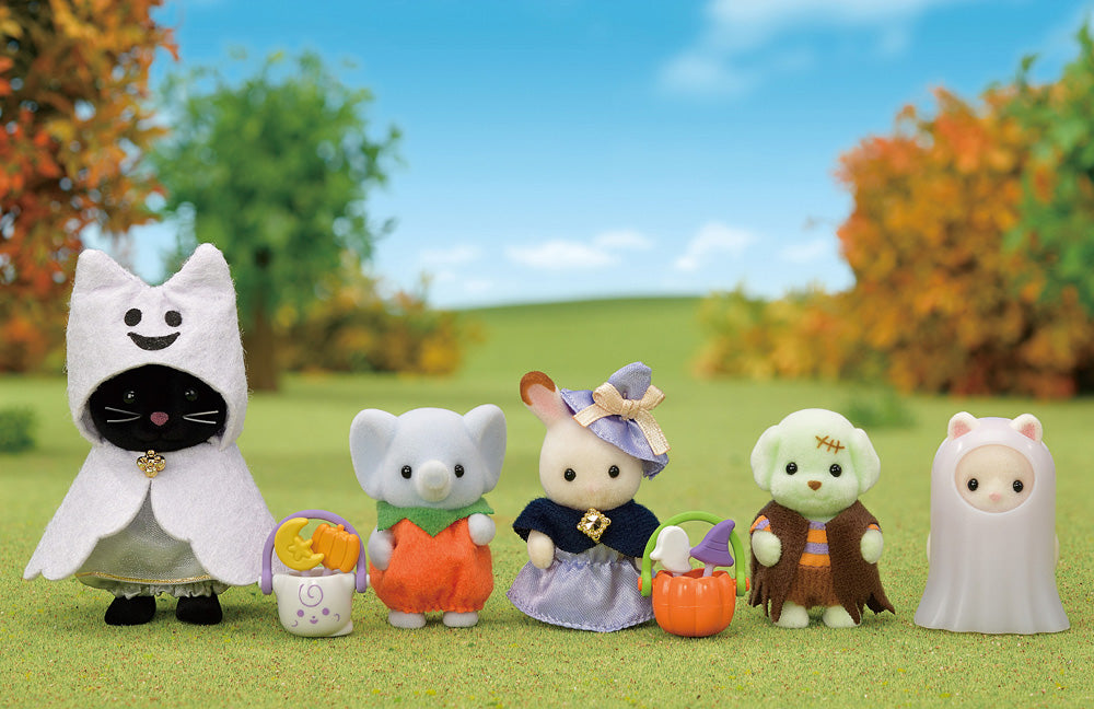 Calico Critters Trick or Treat Parade